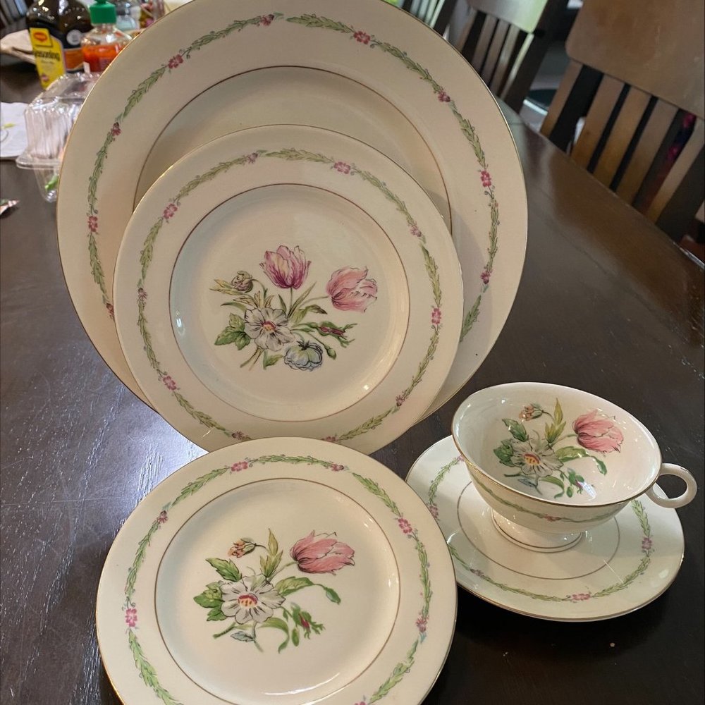 5-P Dinner place settings Garden Flowers by HAVILAND